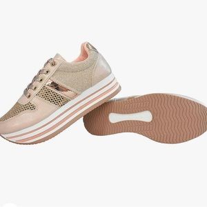Platform sneaker